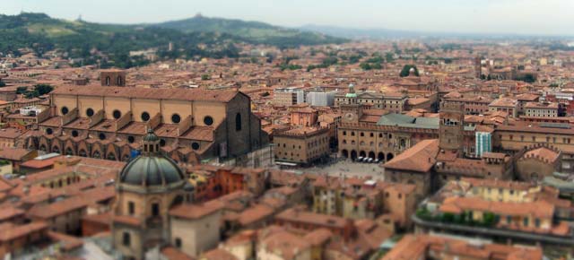 Bologna (foto da Wikimedia Commons)
